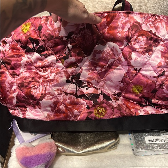 Victoria's Secret Pink Floral Tote 8 pieces - Picture 6 of 8